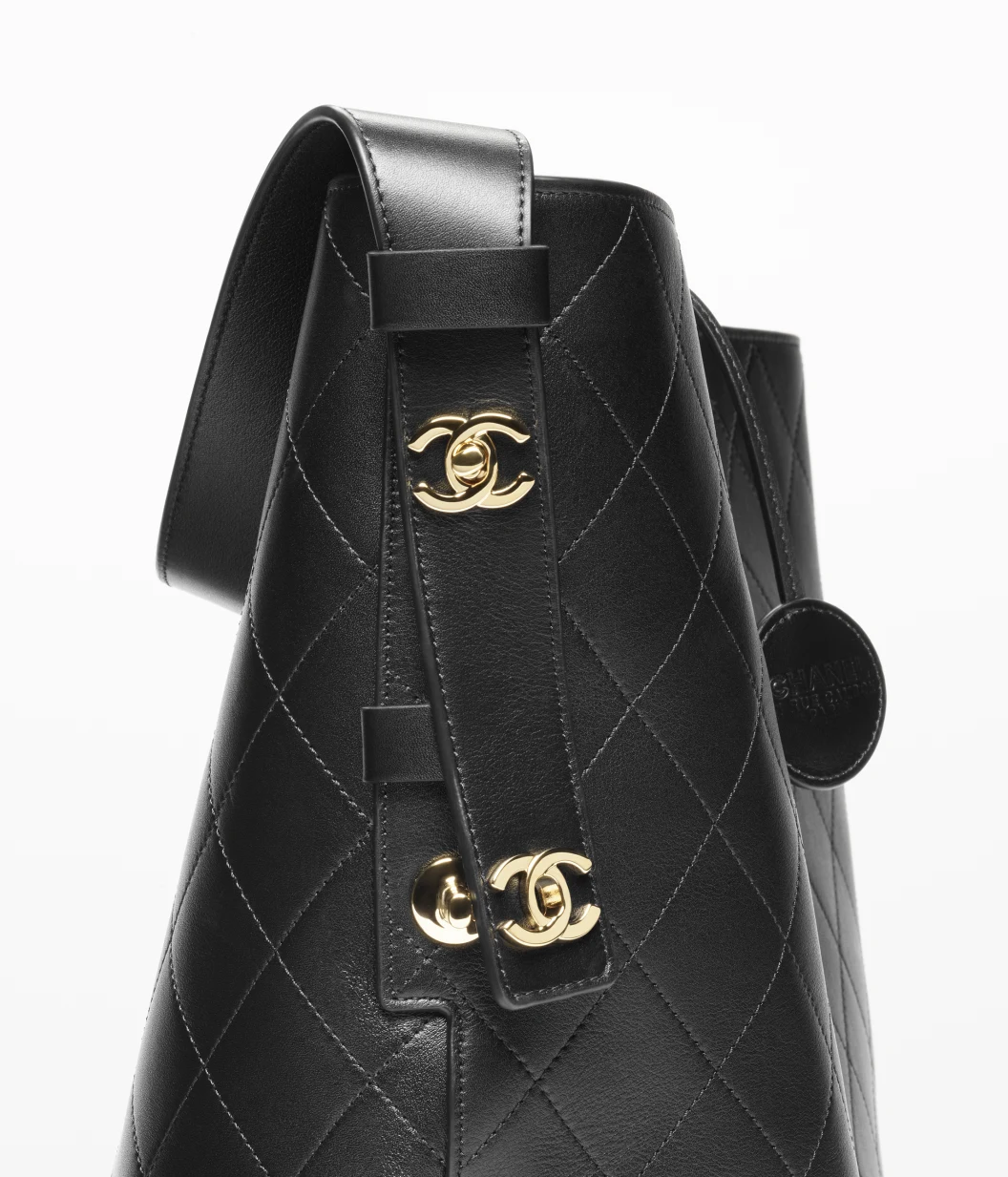 CHANEL 26S, Quilted Double C Logo Charm - 图片 3