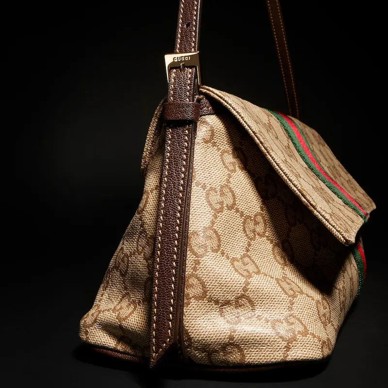 Gucci Madison Medium Women's Coated Canvas Handbag with Logo Print, Sand - 图片 2