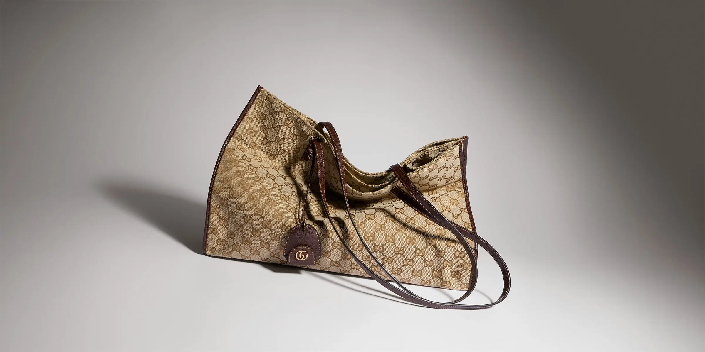 GUCCI GG Charm Tote Bag with Double G Logo Charm - 图片 2