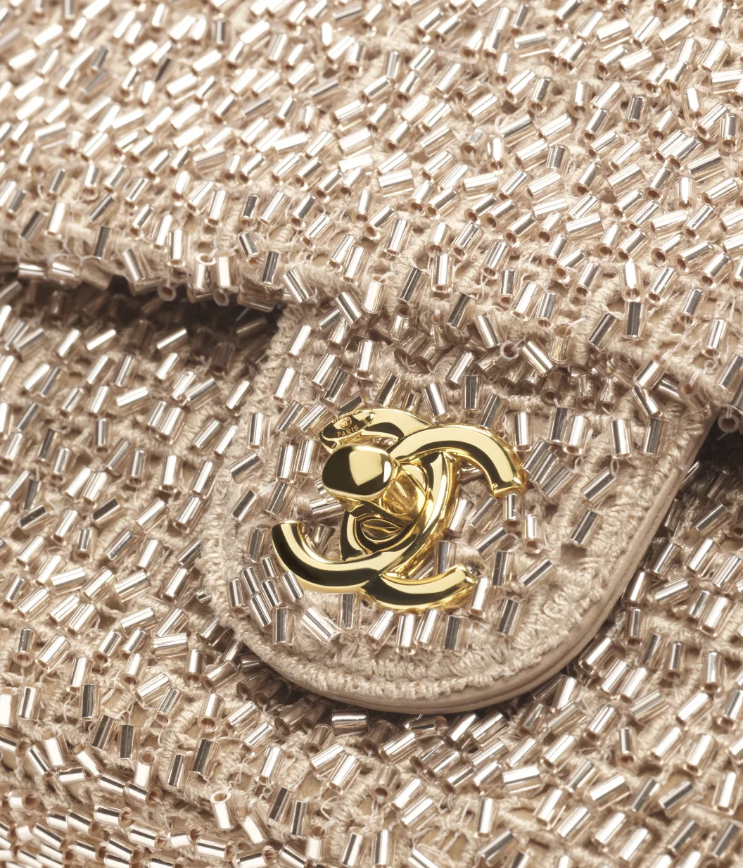 CHANEL 26S, Knitted Fabric with Pearls & Metal Decor - 图片 3